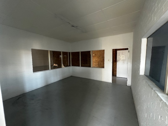 To Let Commercial Property for Rent in Maitland Western Cape